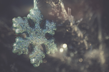 Selective Focus Photography of Snowflake Christmas Tree Decor