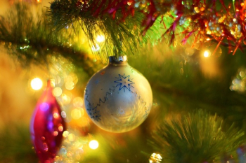 Selective Photography of Christmas Bauble Selective Photography of Christmas Bauble