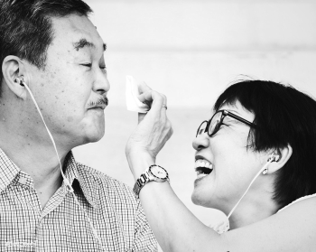 Senior Asian couple listening to music togeth.. | Free stock photo - 427144 Senior Asian couple listening to music togeth.. | Free stock photo - 427144