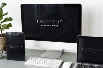 Set of digital devices screen mockup Free Psd