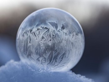 shallow focus photography of clear water globe shallow focus photography of clear water globe
