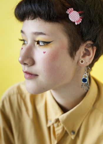 Side view portrait of stylish model Free Photo Side view portrait of stylish model Free Photo