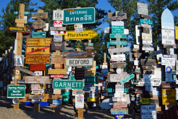 signpost_forest95.jpg signpost_forest95.jpg