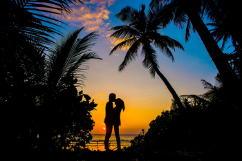 Silhouette of Man and Woman Kissing Silhouette of Man and Woman Kissing
