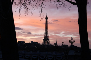 Sillhouete of Eiffel Tower Sillhouete of Eiffel Tower