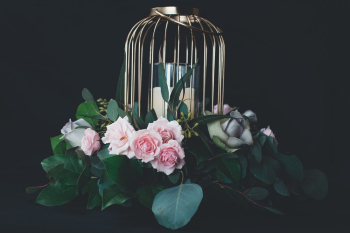 Silver Bird Cage Designed Tealight Holder With Pink Roses Silver Bird Cage Designed Tealight Holder With Pink Roses