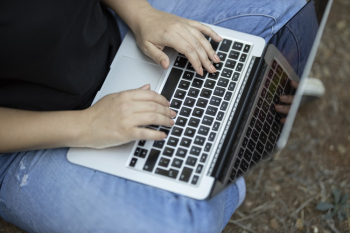 Silver Macbook Silver Macbook