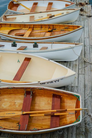six brown-and-white woodn boats six brown-and-white woodn boats