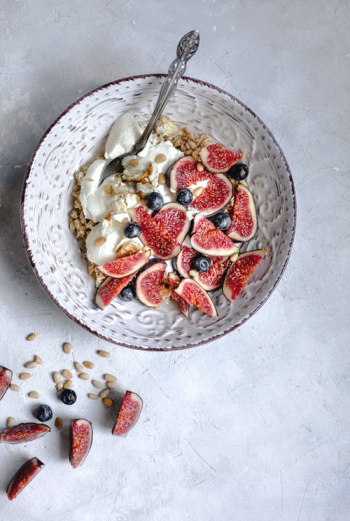 Sliced figs and Blueberries on White Ceramic Bowl · Free Stock Photo Sliced figs and Blueberries on White Ceramic Bowl · Free Stock Photo