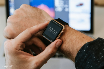 Smartwatch mockup | Free stock psd mockup - 561056 Smartwatch mockup | Free stock psd mockup - 561056