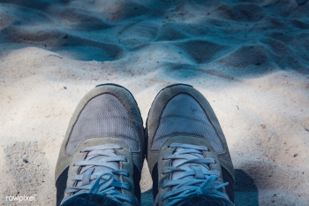 Sneakers in the sand | Free public domain photo - 432697 Sneakers in the sand | Free public domain photo - 432697