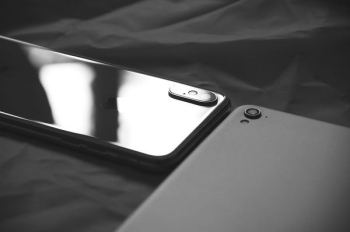 space gray iPhone X space gray iPhone X
