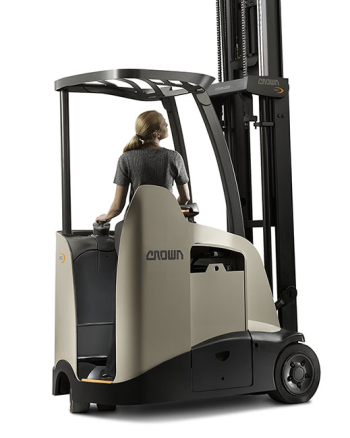 Stand-Up Counterbalance Forklift | RC | Crown Equipment