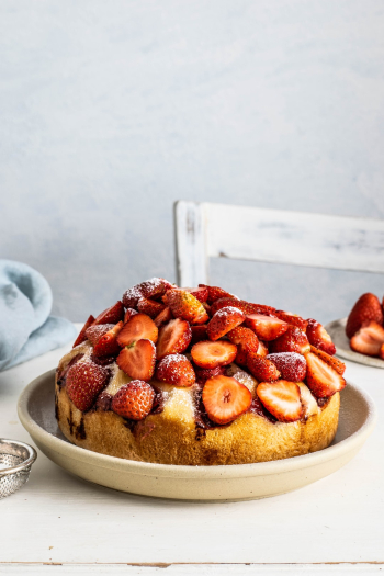 Summer strawberry cake