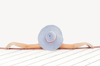 Summer woman background, vacation aesthetic | Free PSD - rawpixel Summer woman background, vacation aesthetic | Free PSD - rawpixel