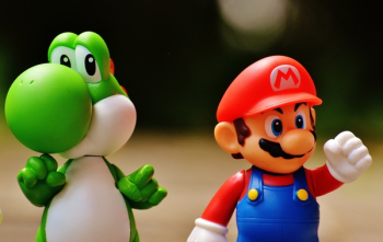 Super Mario and Yoshi Plastic Figure Super Mario and Yoshi Plastic Figure