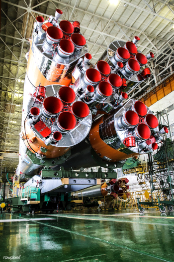 The Soyuz rocket and Soyuz TMA-16M spacecraft.. | Free public domain photo - 440014