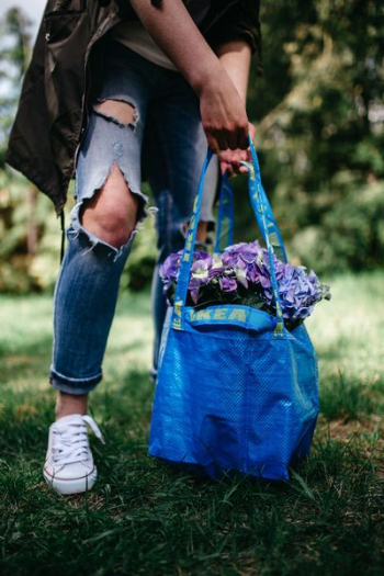 THE TOP TREND THIS SEASON - IKEA's FRAKTA Shopping Bag THE TOP TREND THIS SEASON - IKEA's FRAKTA Shopping Bag
