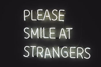 This sentence placed in a very beautiful hotel in Stockholm marked me. On the one hand, because I love neon and on the other because this sentence is very strong.