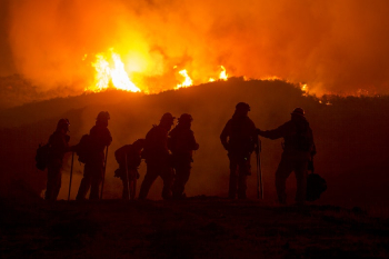 Thomas Fire, Ventura, CA, Los | Free Photo - rawpixel Thomas Fire, Ventura, CA, Los | Free Photo - rawpixel
