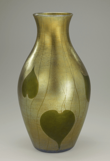 Tiffany vase, iridescent green glass | Free Photo - rawpixel Tiffany vase, iridescent green glass | Free Photo - rawpixel