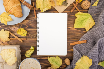 Top view minimalistic notebook with mock-up Free Photo