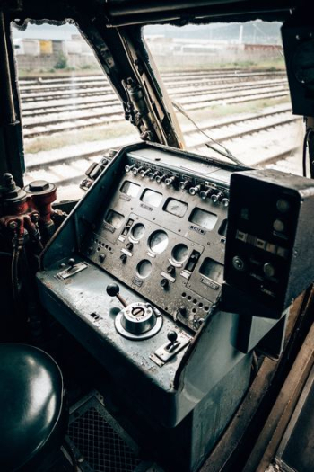 train cockpit train cockpit