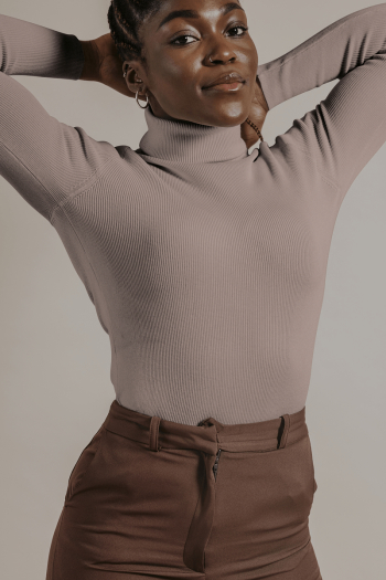 Turtleneck shirt mockup, women’s fashion | Free PSD Mockup - rawpixel Turtleneck shirt mockup, women’s fashion | Free PSD Mockup - rawpixel