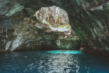 underwater cave underwater cave