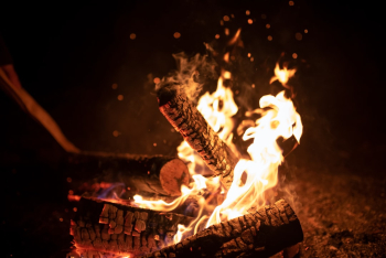 Unsplash ID 6uc7BqmrSJM