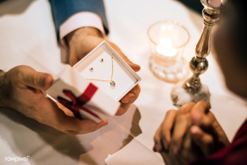 Valentine's gift | Free stock photo - 380281 Valentine's gift | Free stock photo - 380281