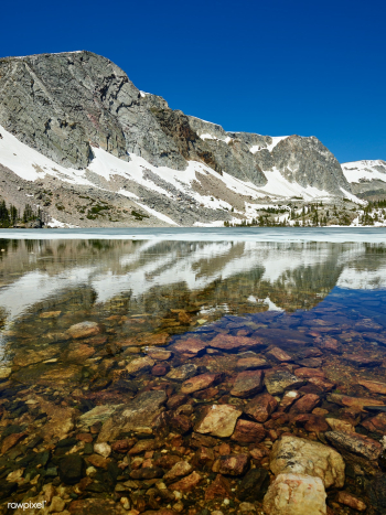 View of Lake Marie in Wyoming&#39;s Snowy Ran.. | Free public domain photo - 434632