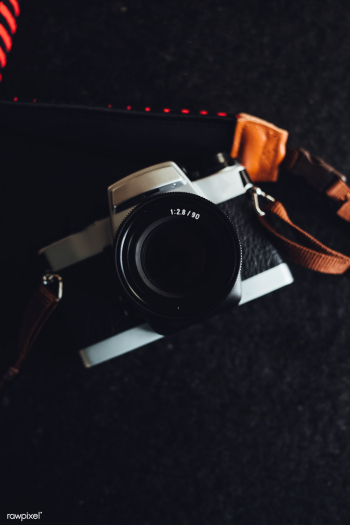 Vintage analog 35mm film camera | Free public domain photo - 432229 Vintage analog 35mm film camera | Free public domain photo - 432229