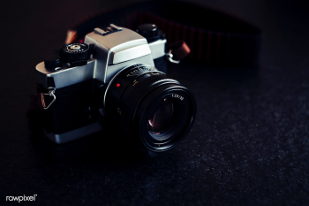 Vintage analog 35mm film camera | Free public domain photo - 432233 Vintage analog 35mm film camera | Free public domain photo - 432233