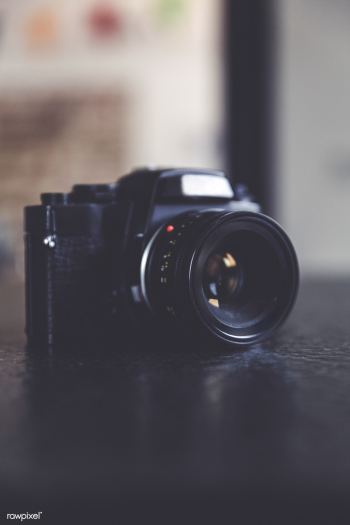 Vintage analog 35mm film camera | Free public domain photo - 432281 Vintage analog 35mm film camera | Free public domain photo - 432281