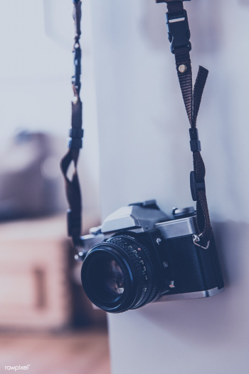 Vintage analog 35mm film camera | Free public domain photo - 432863 Vintage analog 35mm film camera | Free public domain photo - 432863