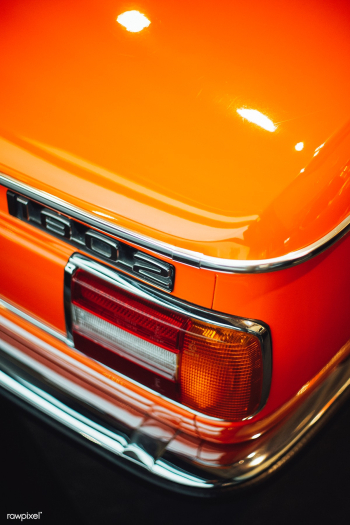 Vintage car rearview light close up | Free public domain photo - 560193 Vintage car rearview light close up | Free public domain photo - 560193