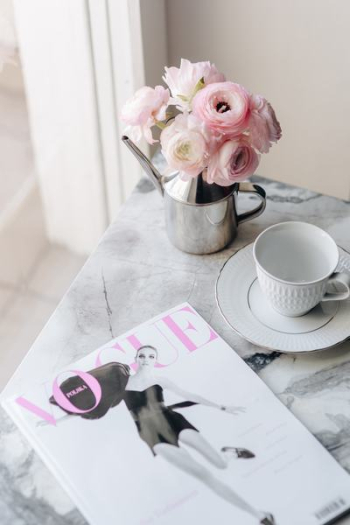 Vogue Poland 2 2018 & Lovely Buttercup Flowers Vogue Poland 2 2018 & Lovely Buttercup Flowers