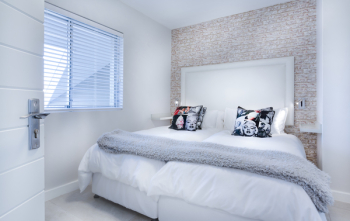 White and Grey Quilt Set White and Grey Quilt Set