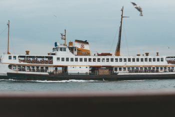 White Cruiser Ship White Cruiser Ship
