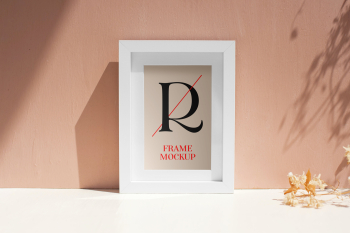 White Frame PSD Mockup r. frame kup 