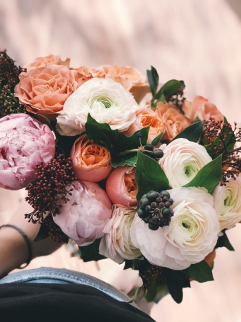 White, Pink, and Orange Rose Bouquet White, Pink, and Orange Rose Bouquet