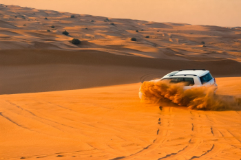 White Suv on Dessert White Suv on Dessert