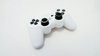 White Wireless Game Controller for PlayStation White Wireless Game Controller for PlayStation