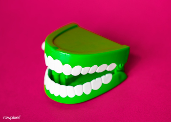 Wind up chattering teeth toy | Free stock photo - 412823