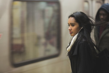 Windy Waiting Subway Windy Waiting Subway