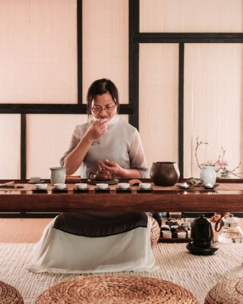 woman eating
