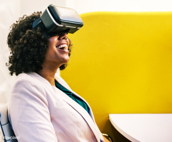 Woman having fun with a VR headset | Free stock photo - 413296 Woman having fun with a VR headset | Free stock photo - 413296