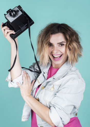 Woman holding vintage camera medium shot Free Photo Woman holding vintage camera medium shot Free Photo