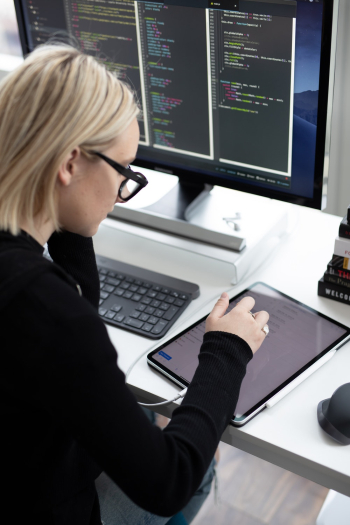 Woman Using Ipad Woman Using Ipad